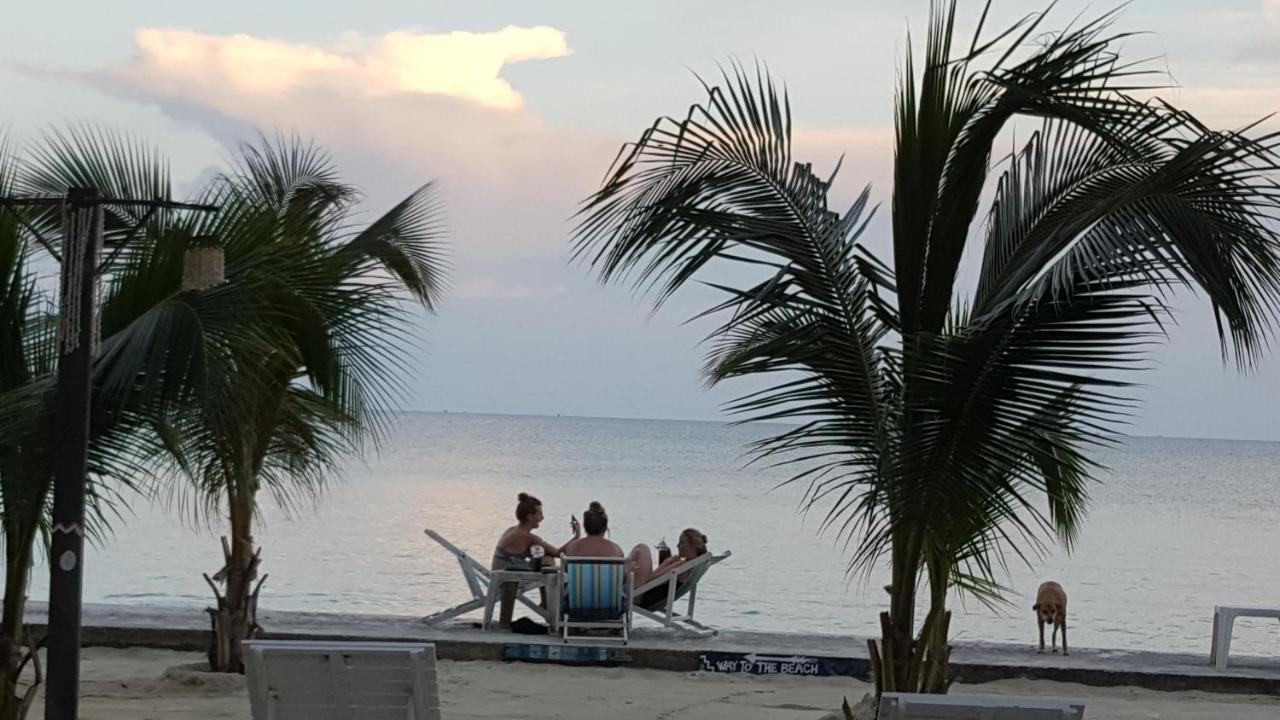 Viking Holiday Resort Koh Samet Esterno foto