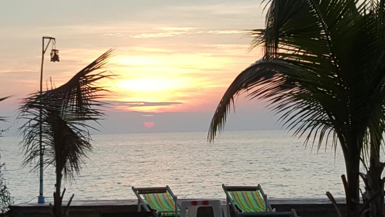 Viking Holiday Resort Koh Samet Esterno foto